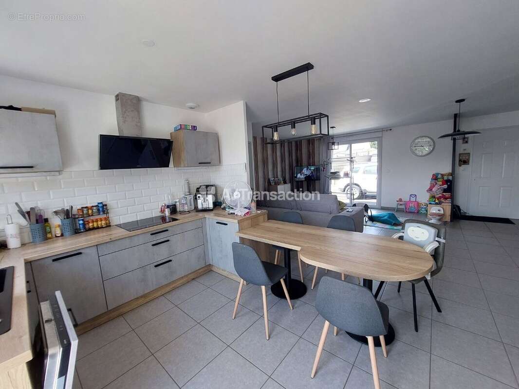 Maison 106 m² à Bonchamp-Les-Laval  - photo 7