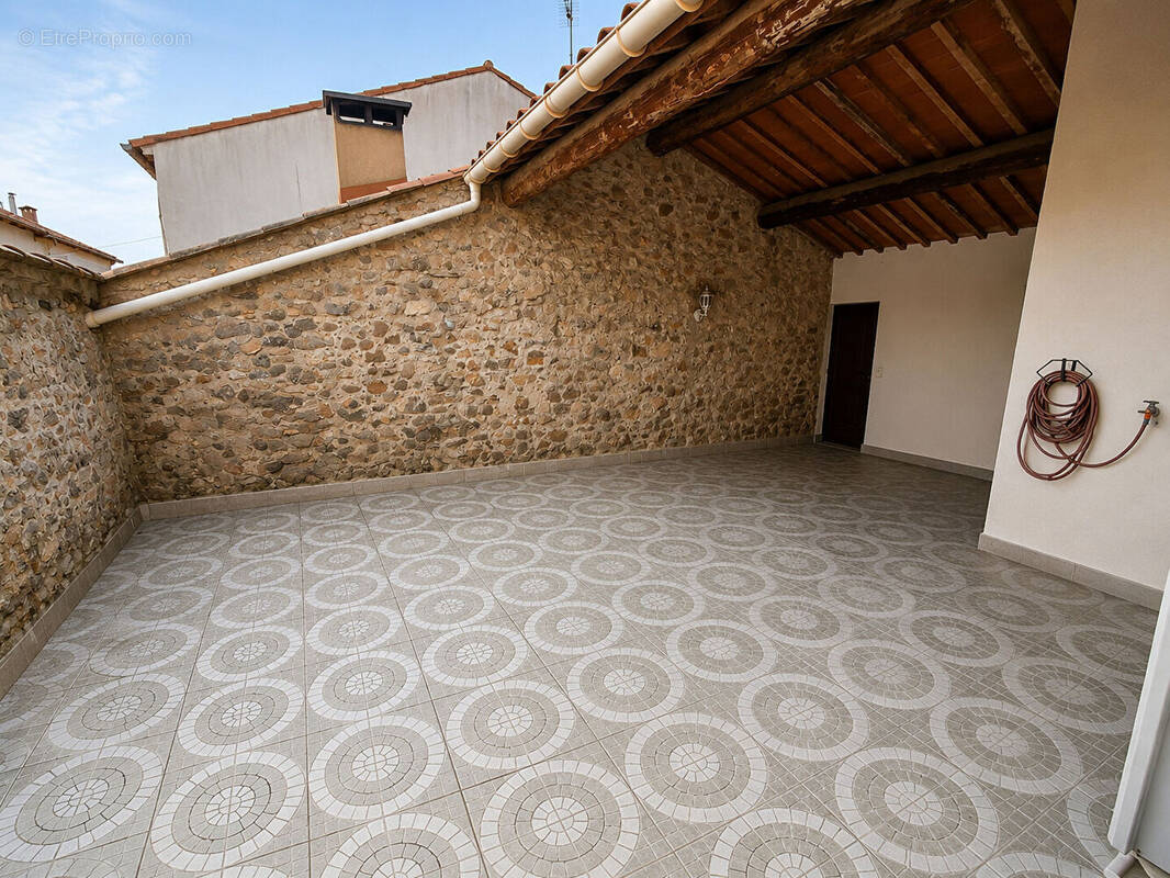 Maison à VILLESEQUE-DES-CORBIERES