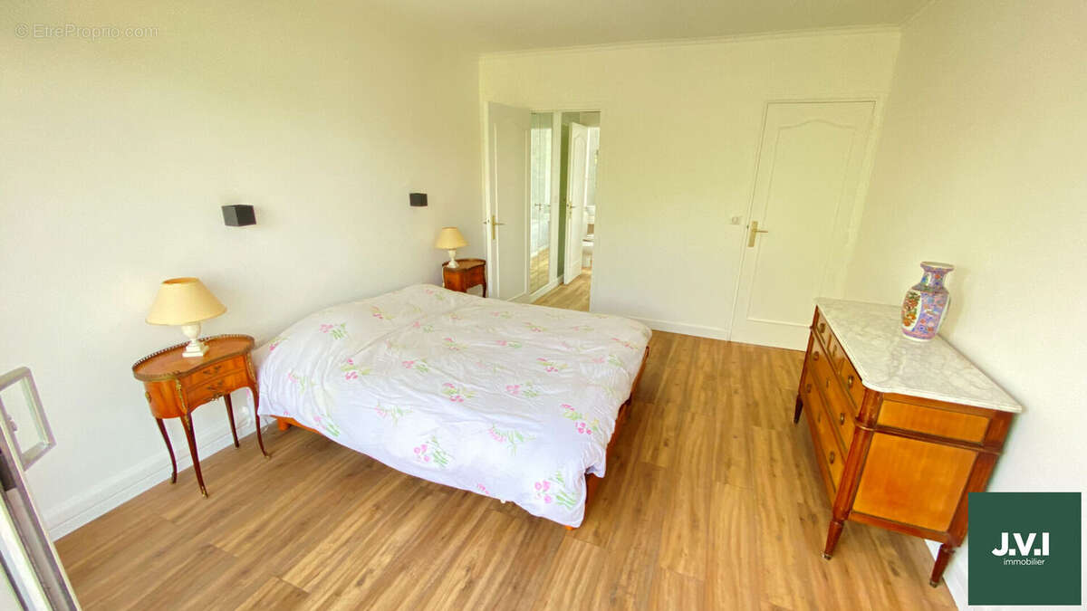 Appartement à ENGHIEN-LES-BAINS