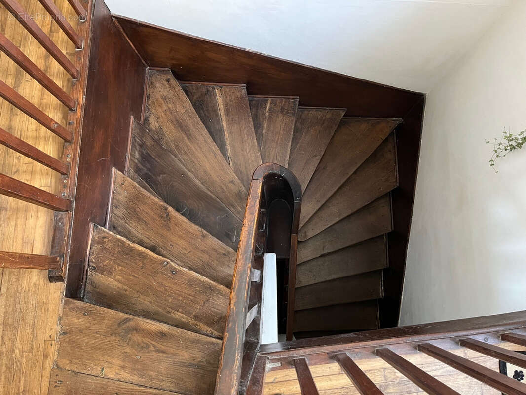 Maison à COUSSAC-BONNEVAL