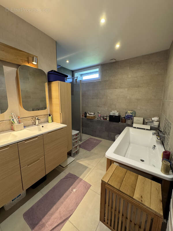 Maison à SAINT-PRIVAT-LA-MONTAGNE