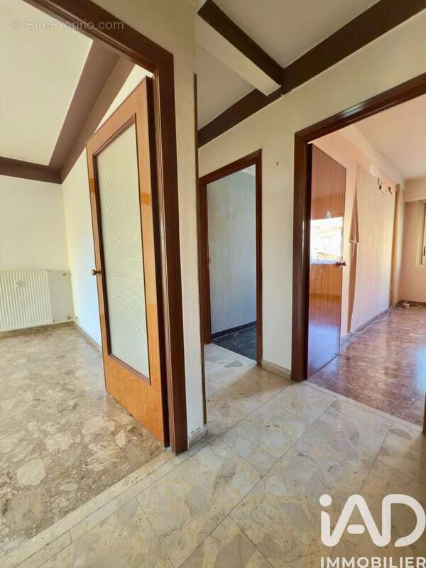 Photo 6 - Appartement à SAINT-LAURENT-DU-VAR