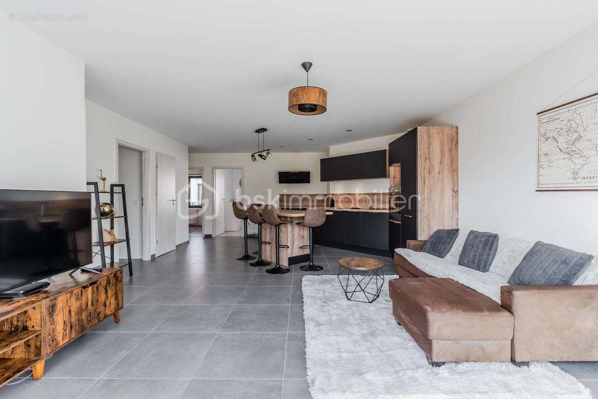 Appartement à CHAZEY-SUR-AIN