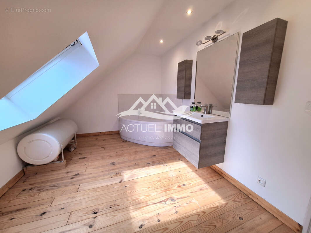 Maison rénovée près du centre de Béthune - photo 11