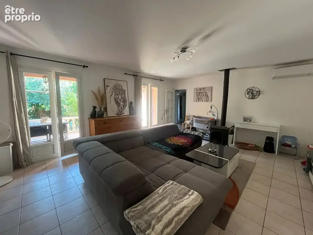 A vendre  - sarrians - maison avec piscine et jardin - photo 4