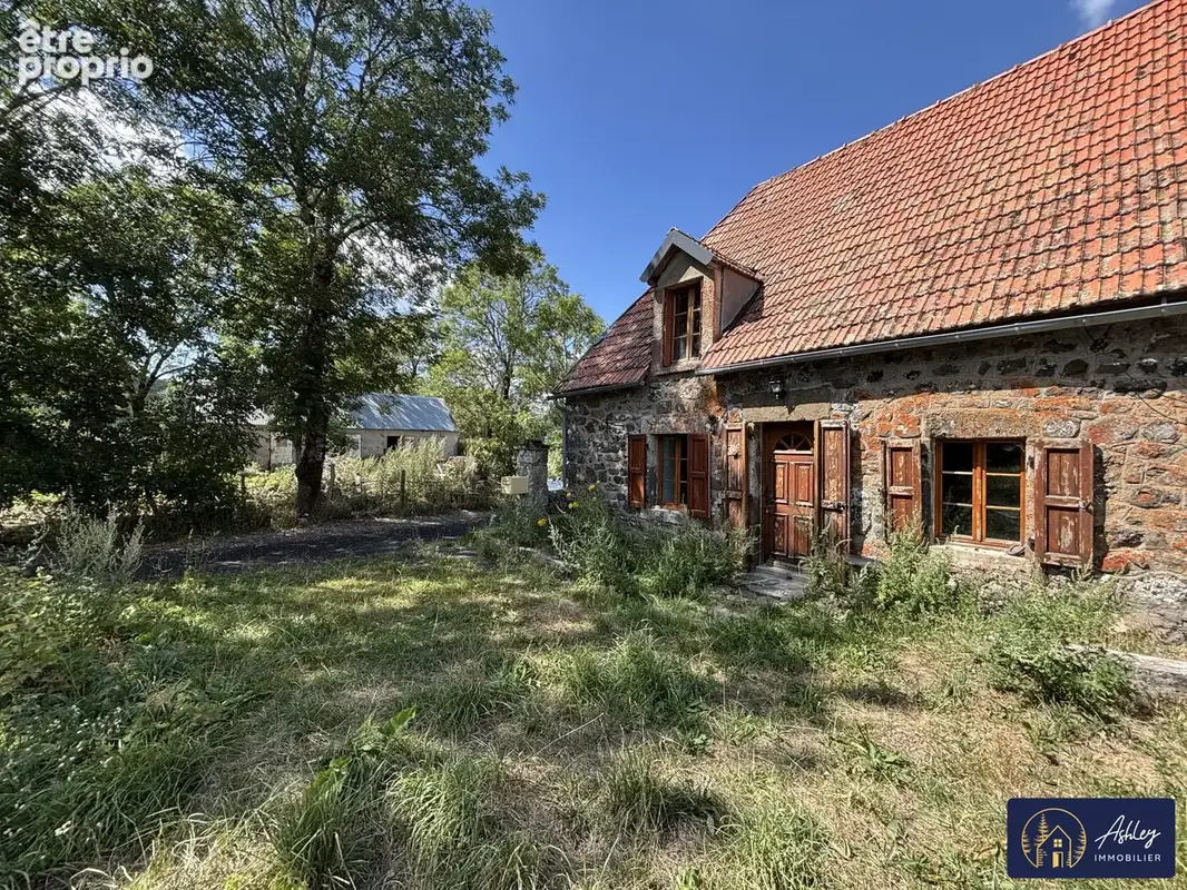 Maison 4 pièces COLLANDRES (Cantal)