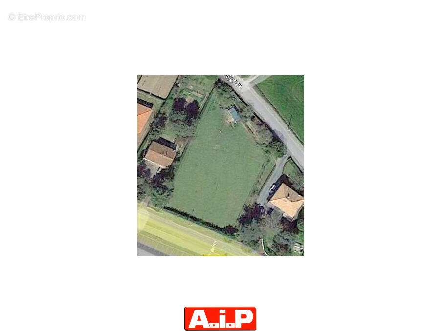 Terrain à LA CHATAIGNERAIE