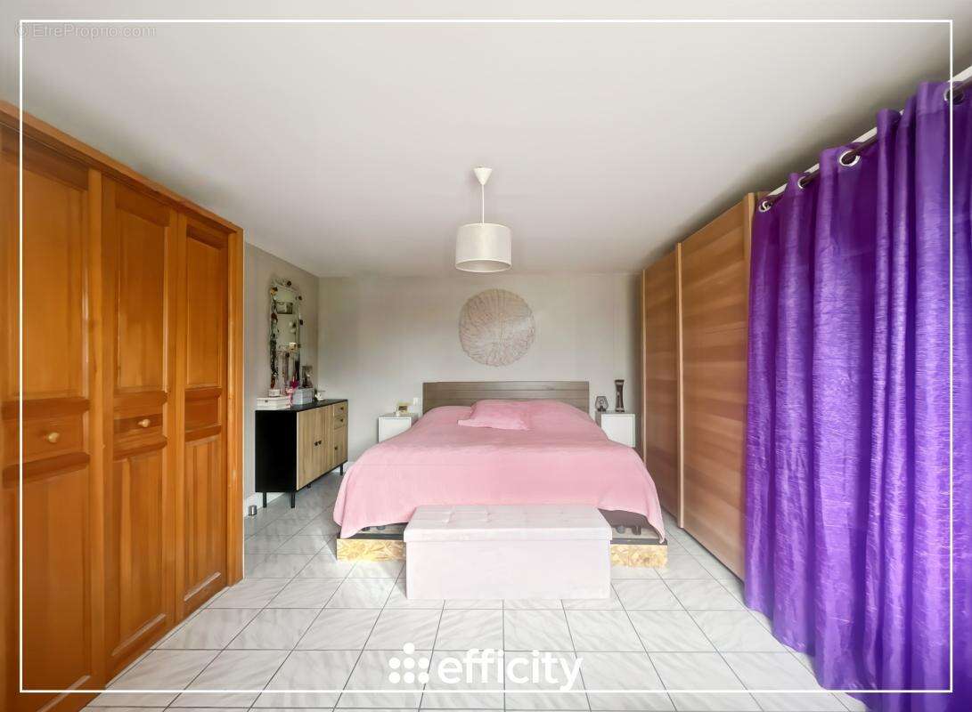 Maison à GRETZ-ARMAINVILLIERS