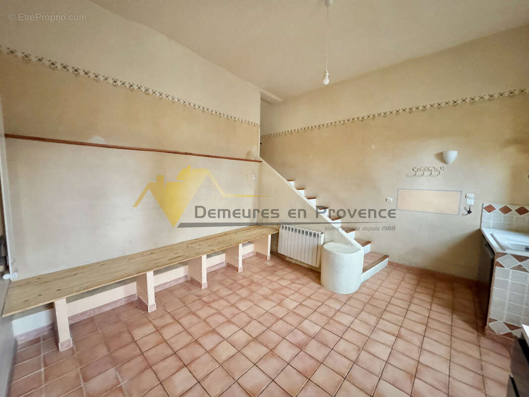 Maison de village 65 m2   Toiture neuve   Patio   Faucon - photo 4