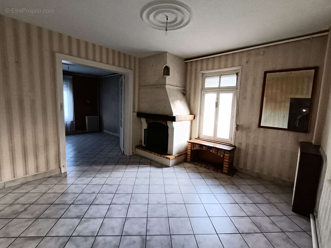 Maison à SAINT-QUENTIN