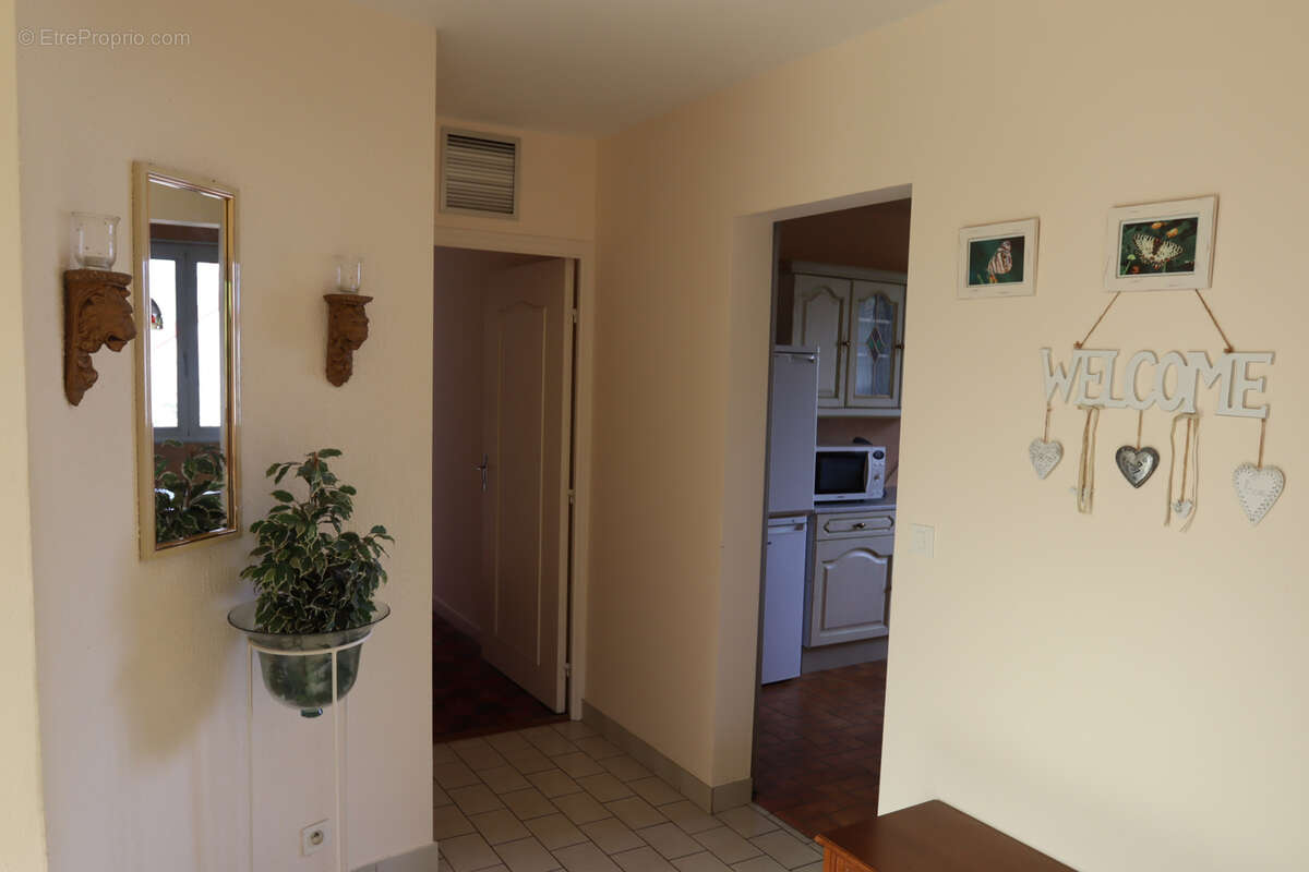 Maison à AINAY-LE-CHATEAU