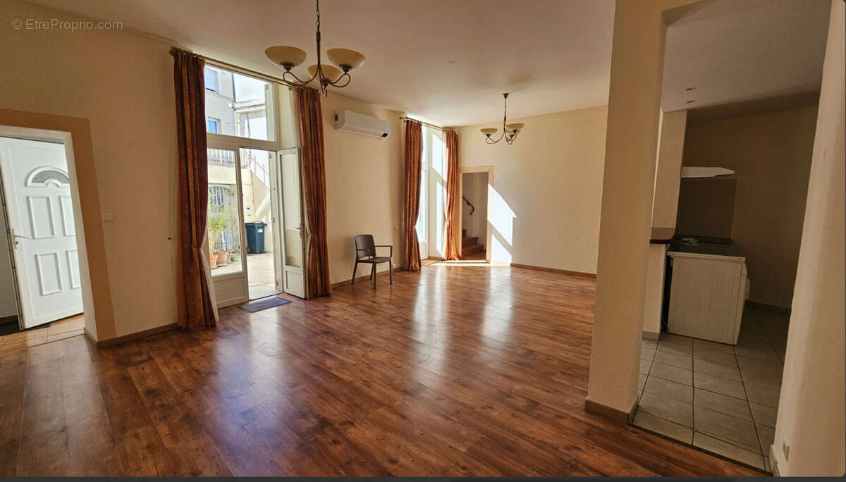 Appartement  T3 - RDC + 1er étage - photo 2