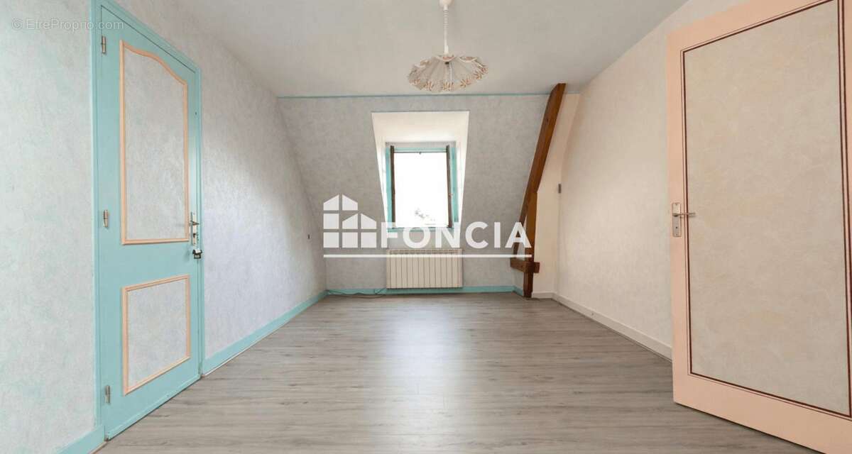 Maison d'architecte et dépendances troglodytes - photo 10