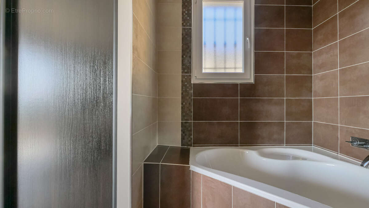 Maison à LA LONDE-LES-MAURES