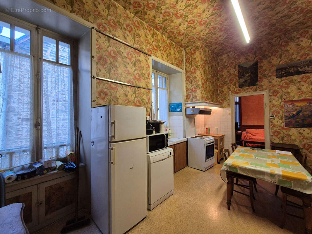 Maison à ALLASSAC