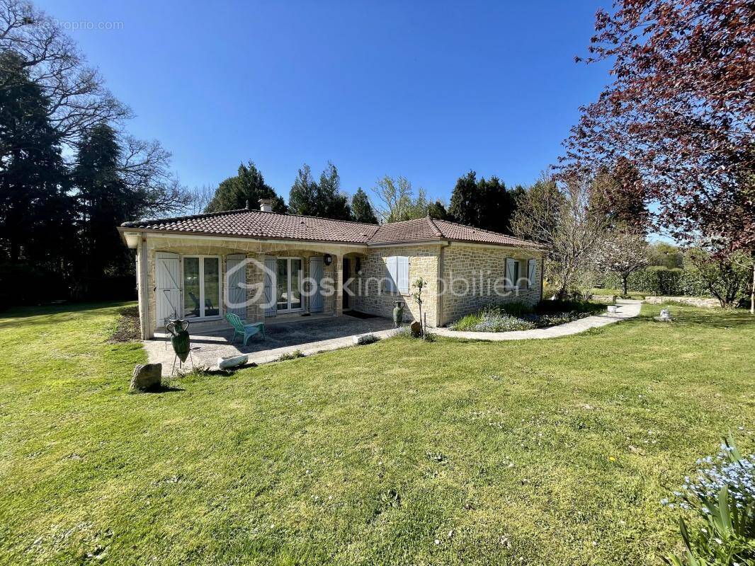 Maison à BONNAC-LA-COTE