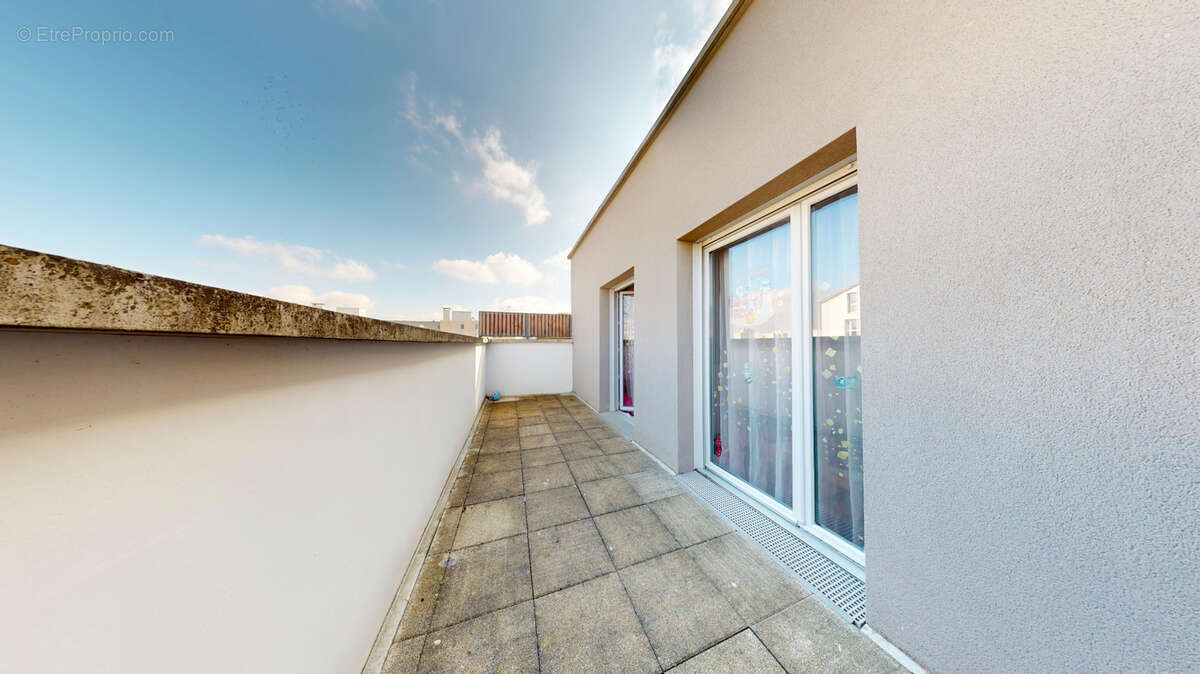 Appartement à SARTROUVILLE