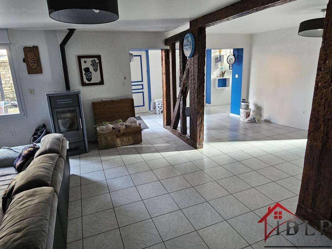 Maison à ECLARON-BRAUCOURT-SAINTE-LIVIERE