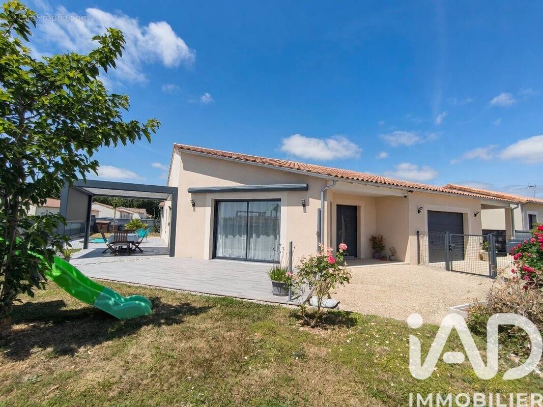 Photo 1 - Maison à SEVRES-ANXAUMONT