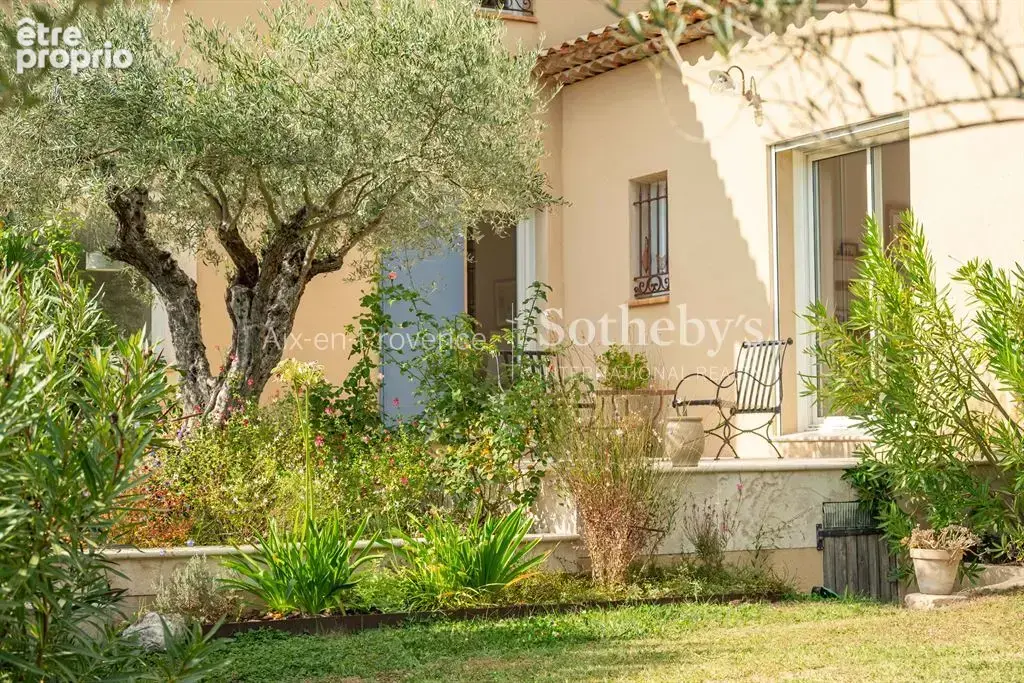 Maison Provençale moderne avec vue exceptionnelle sur la Sainte-Victoire - photo 22