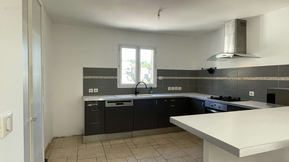 Maison à SAINT-BAUZILLE-DE-PUTOIS