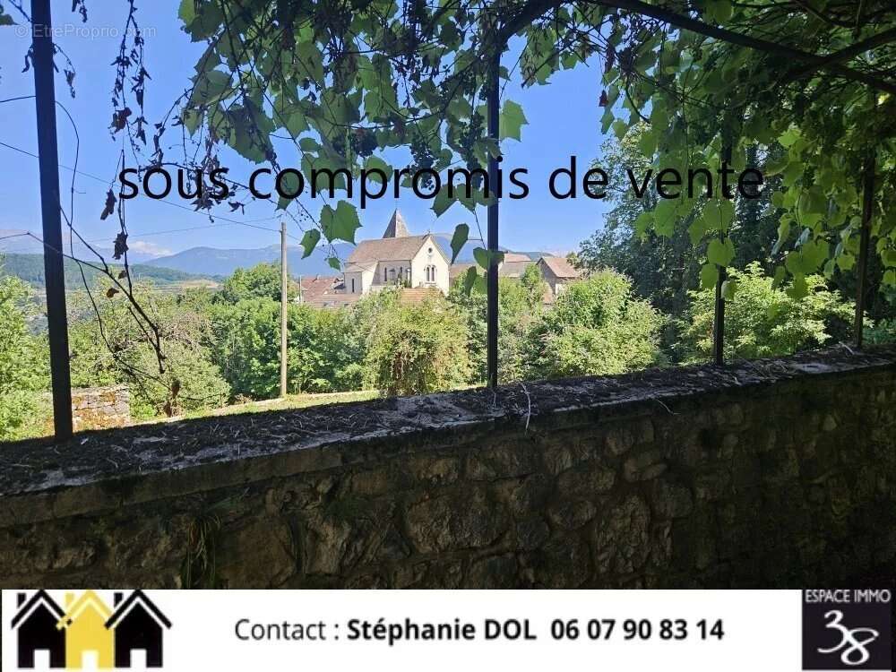 Maison à MIRIBEL-LANCHATRE