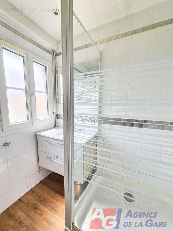 Appartement à SARTROUVILLE