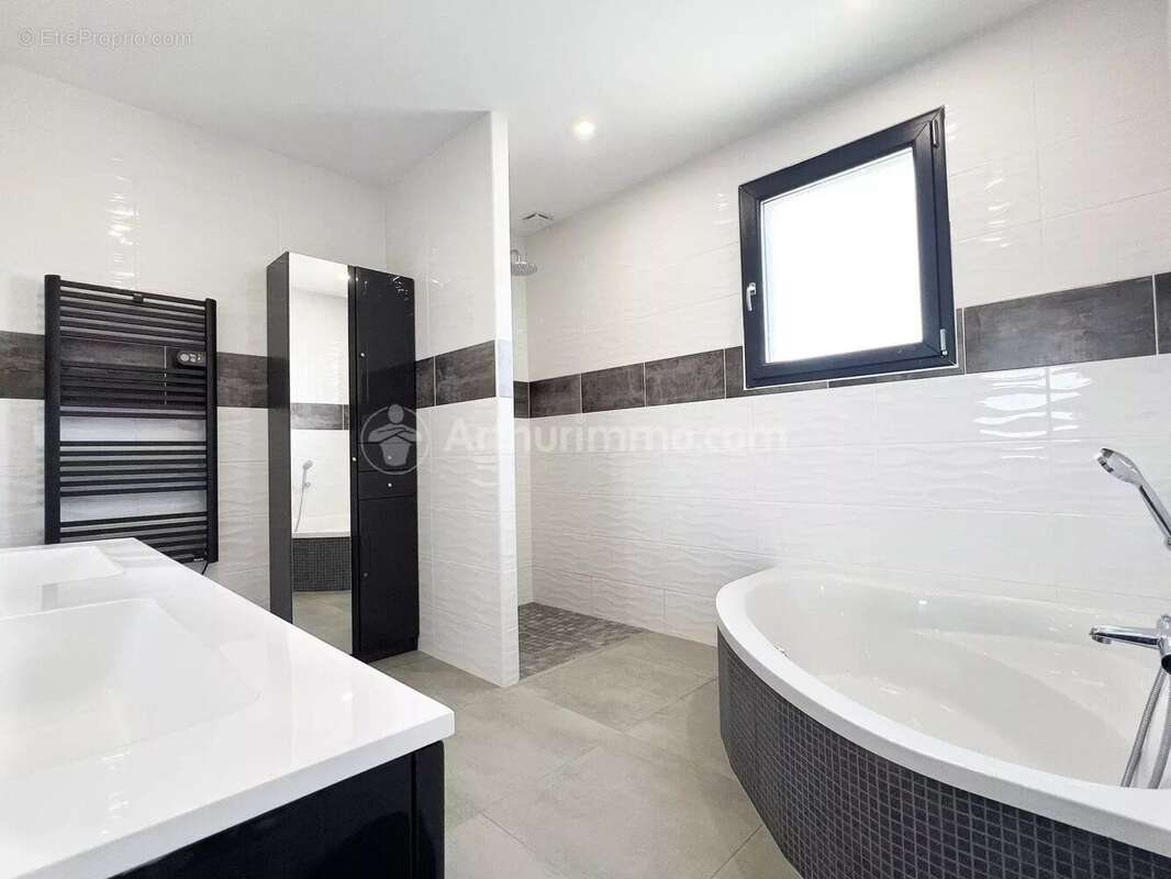 Maison à COURNON-D'AUVERGNE