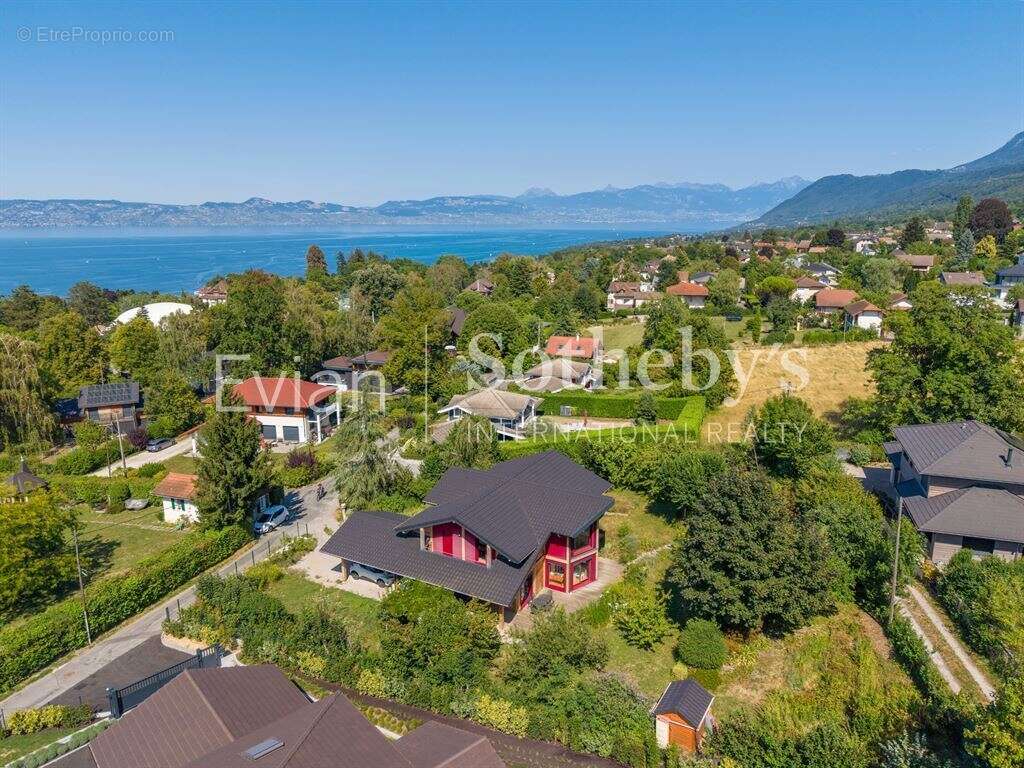 Neuvecelle, Maison contemporaine en ossature bois de 228 m² habitables. - photo 4