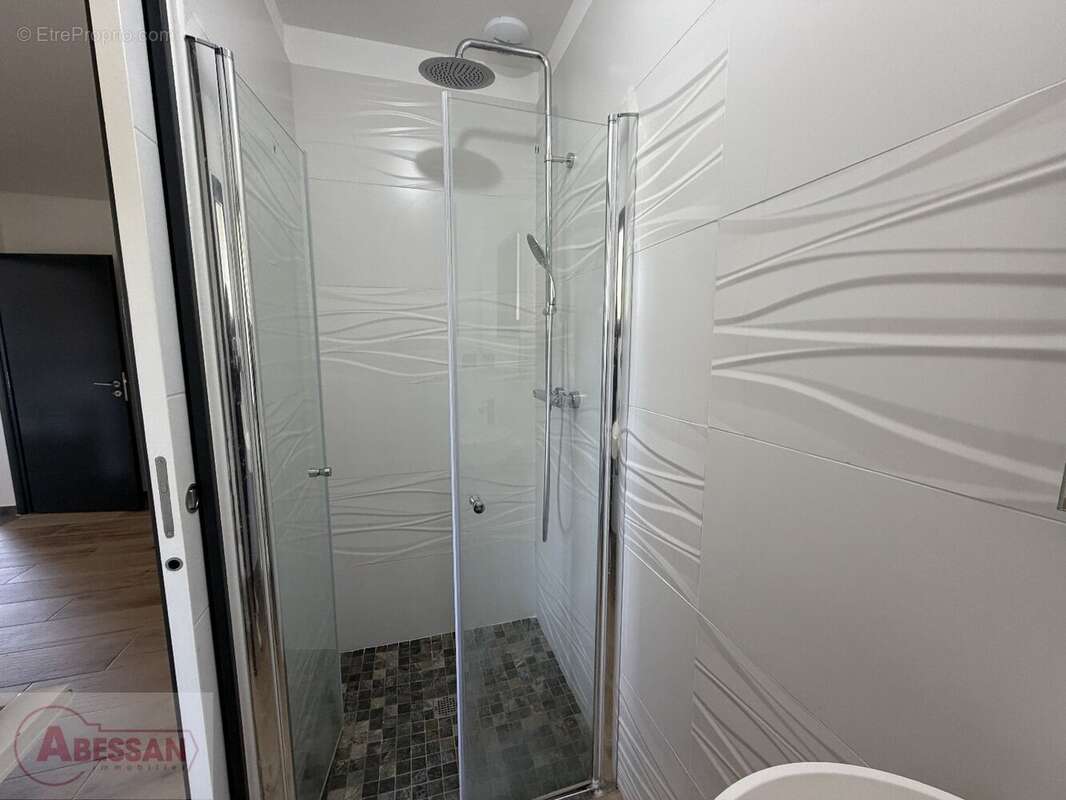 Maison à SAINT-HILAIRE-DE-BRETHMAS