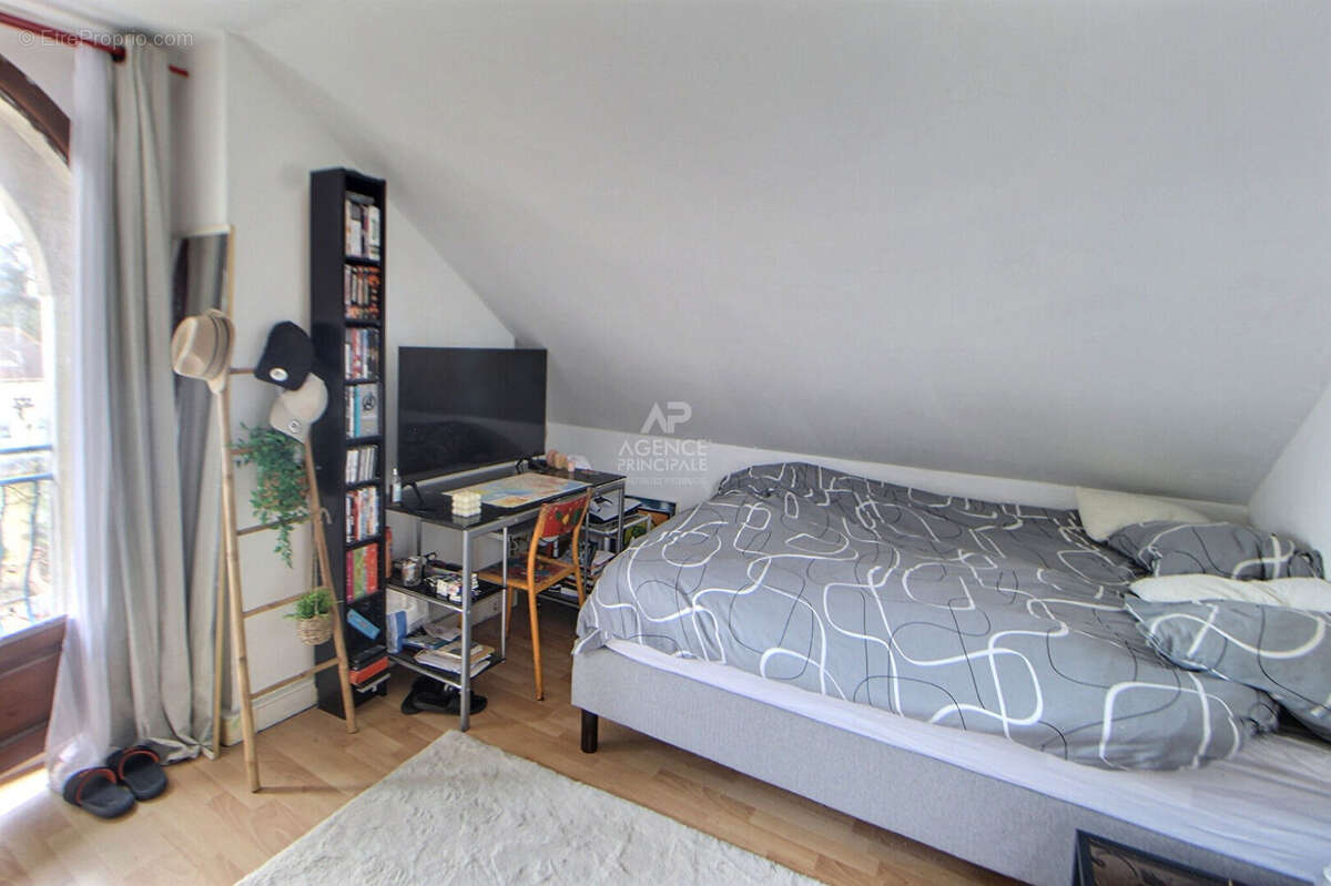 Maison à VERNEUIL-SUR-SEINE