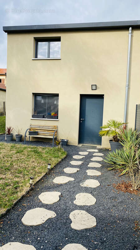 Maison à BRINDAS