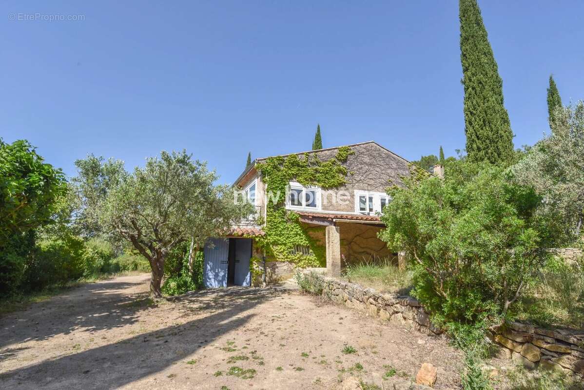 Maison à LORGUES