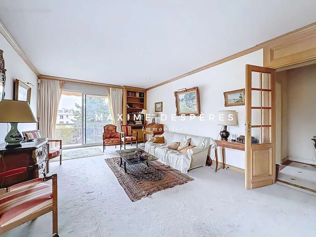 Appartement à NEUILLY-SUR-SEINE