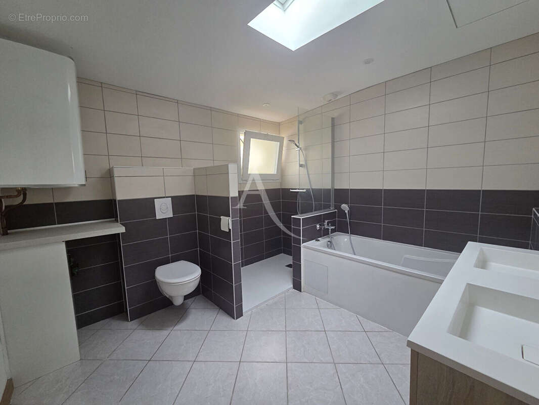 Appartement Aizenay 5 pièce(s) 96 m2 + COUR - photo 6