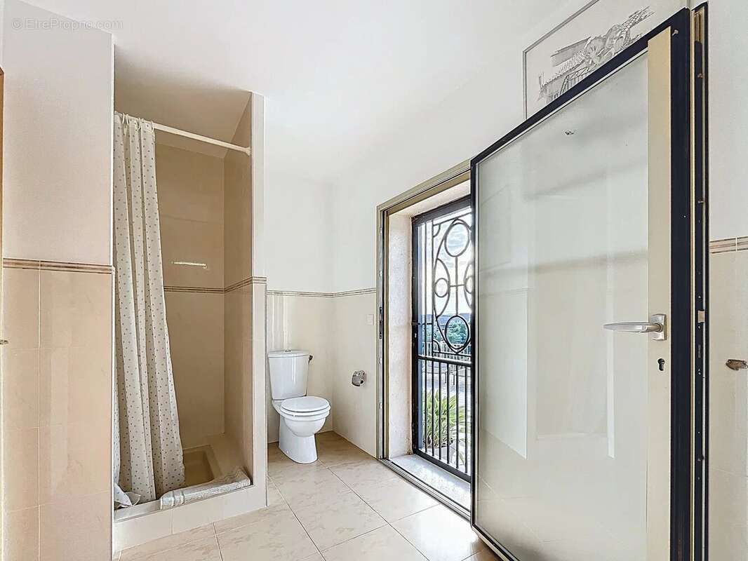 Maison à SAINT-LAURENT-DU-VAR