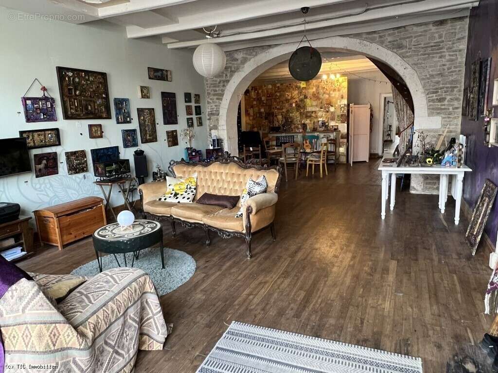 Maison à VILLEFAGNAN