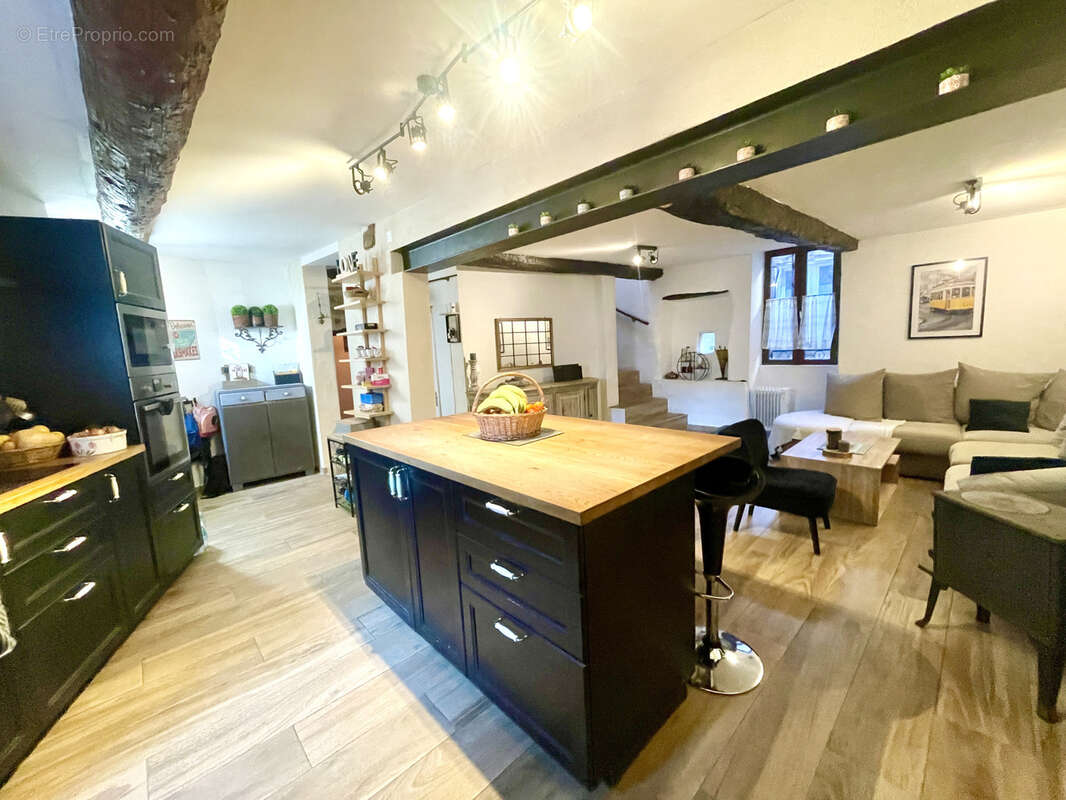 Maison à SAINT-FELIX-DE-LODEZ