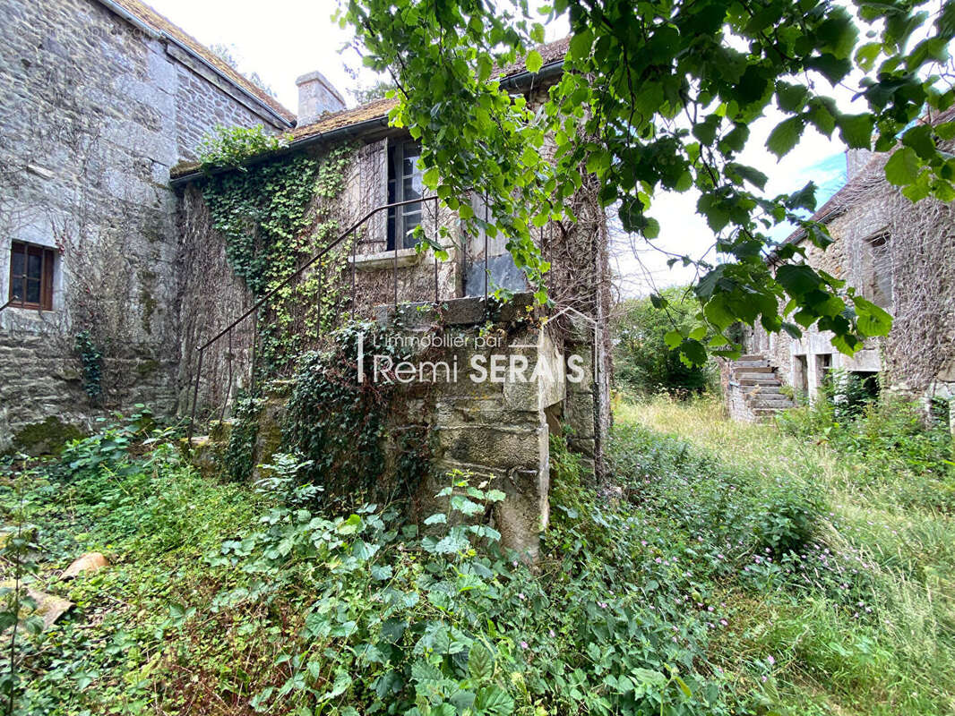 Maison en pierre à rénover avec dépendance proche ECOUCHE LES VALLEES - photo 2