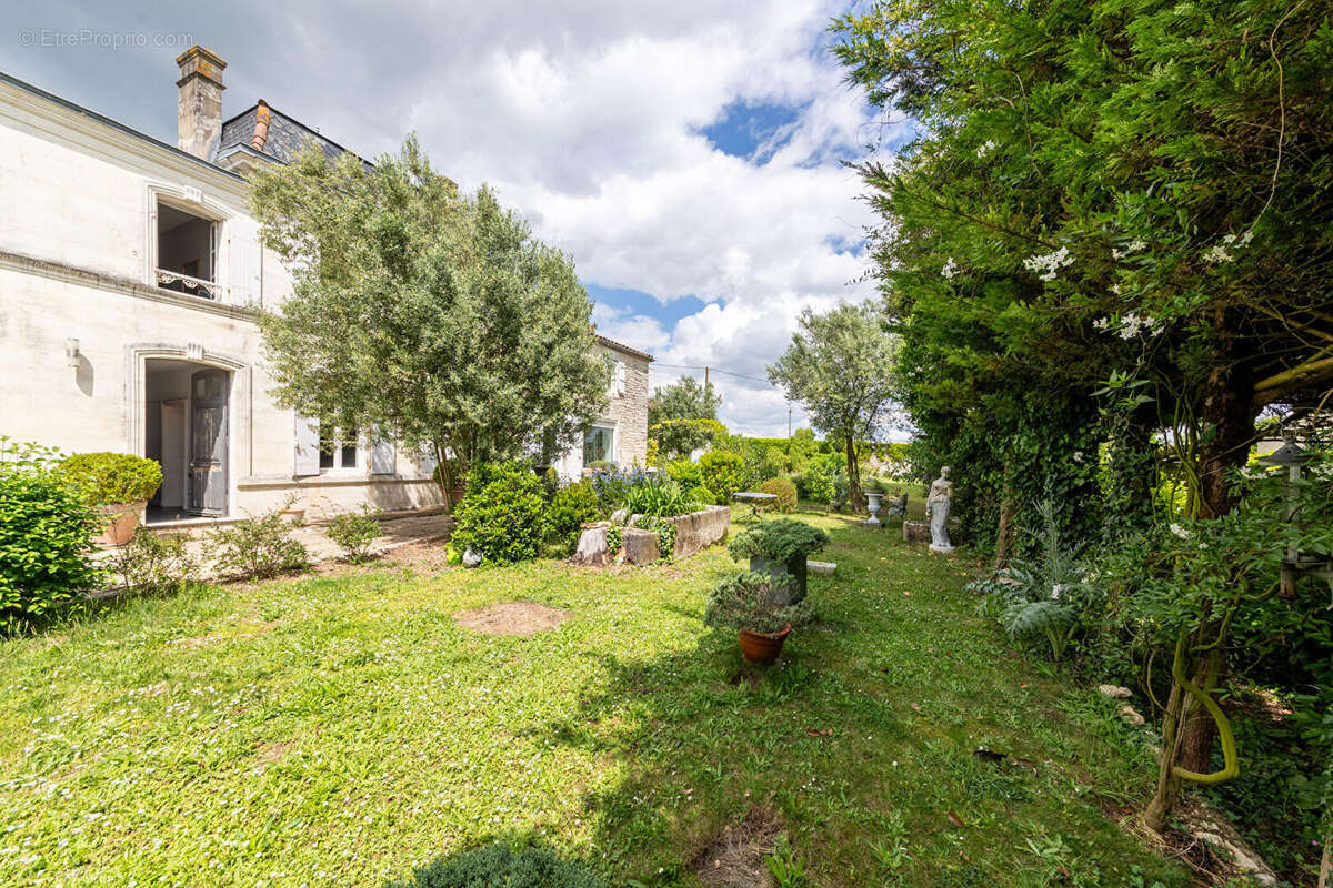 Maison à LA BENATE
