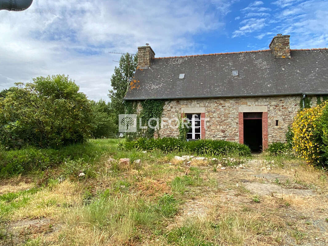 Maison à PLOURIVO