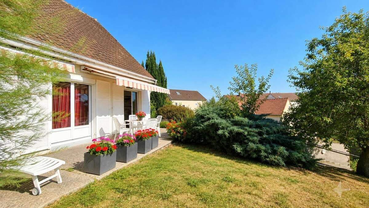 Maison 5 pièces 122 m² à vendre à Chambry (77910) - photo 2