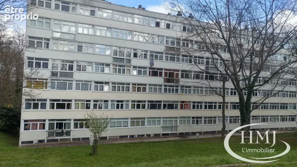 Photo Appartement à Evry au prix de 99 000€