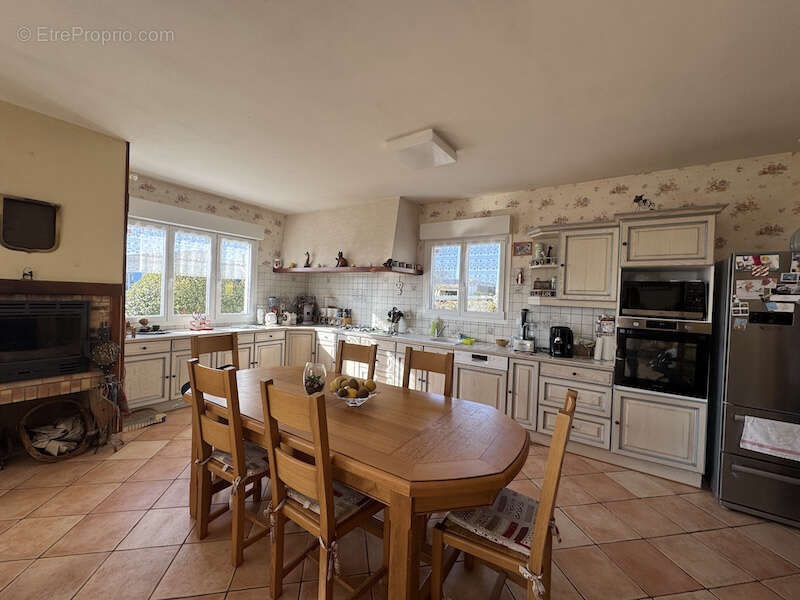 Maison à MORTAGNE-SUR-GIRONDE