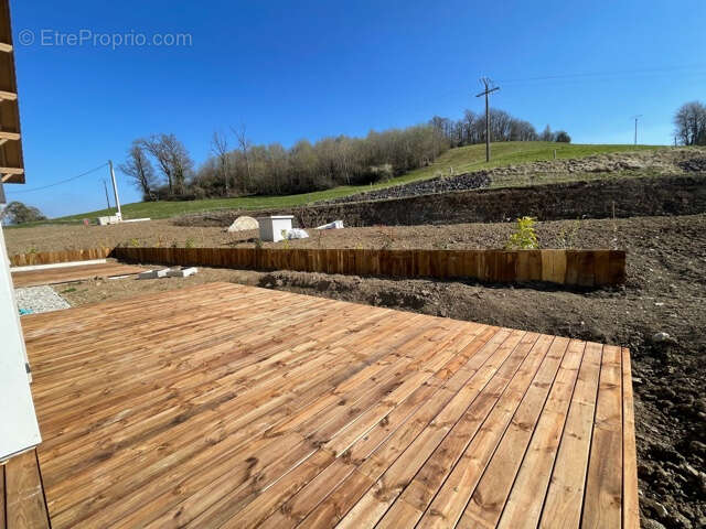 Appartement à REIGNIER