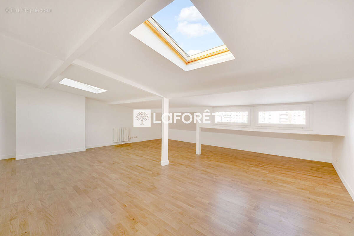 Appartement à PARIS-15E