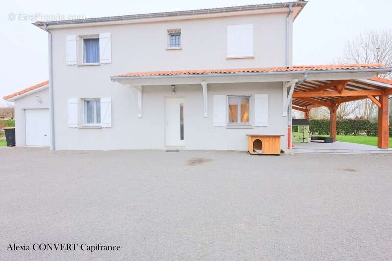 Maison à CRAS-SUR-REYSSOUZE