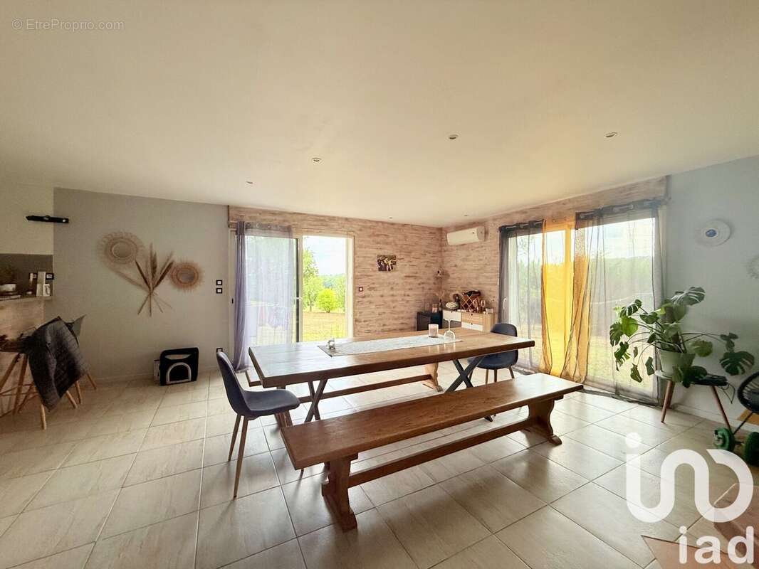 Photo 5 - Maison à RAZAC-DE-SAUSSIGNAC