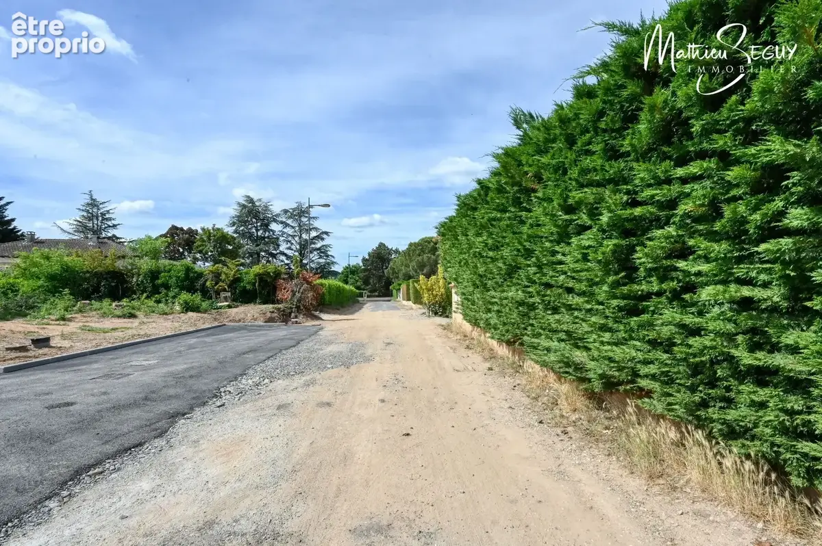 Jolie terrain avec vue pour accueillir tous vos projets de vie ! - photo 5