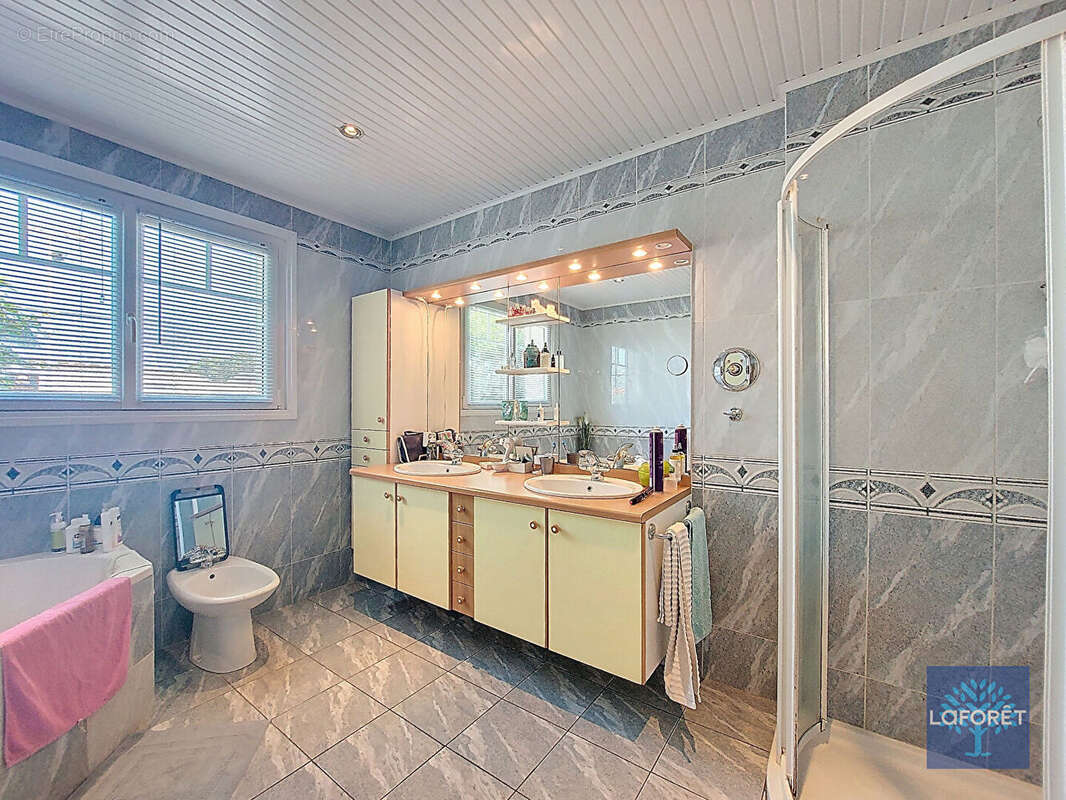 Maison à BEAUVOIR-SUR-MER